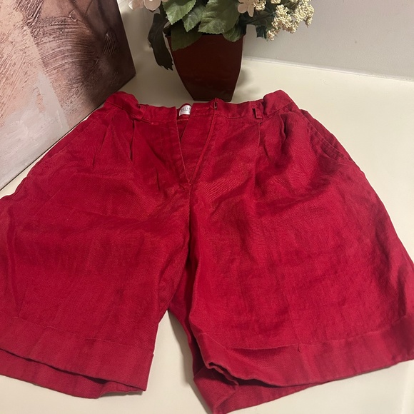 Valerie Stevens Pants - Women’s Red Valerie Steven’s Shirts. Size 2